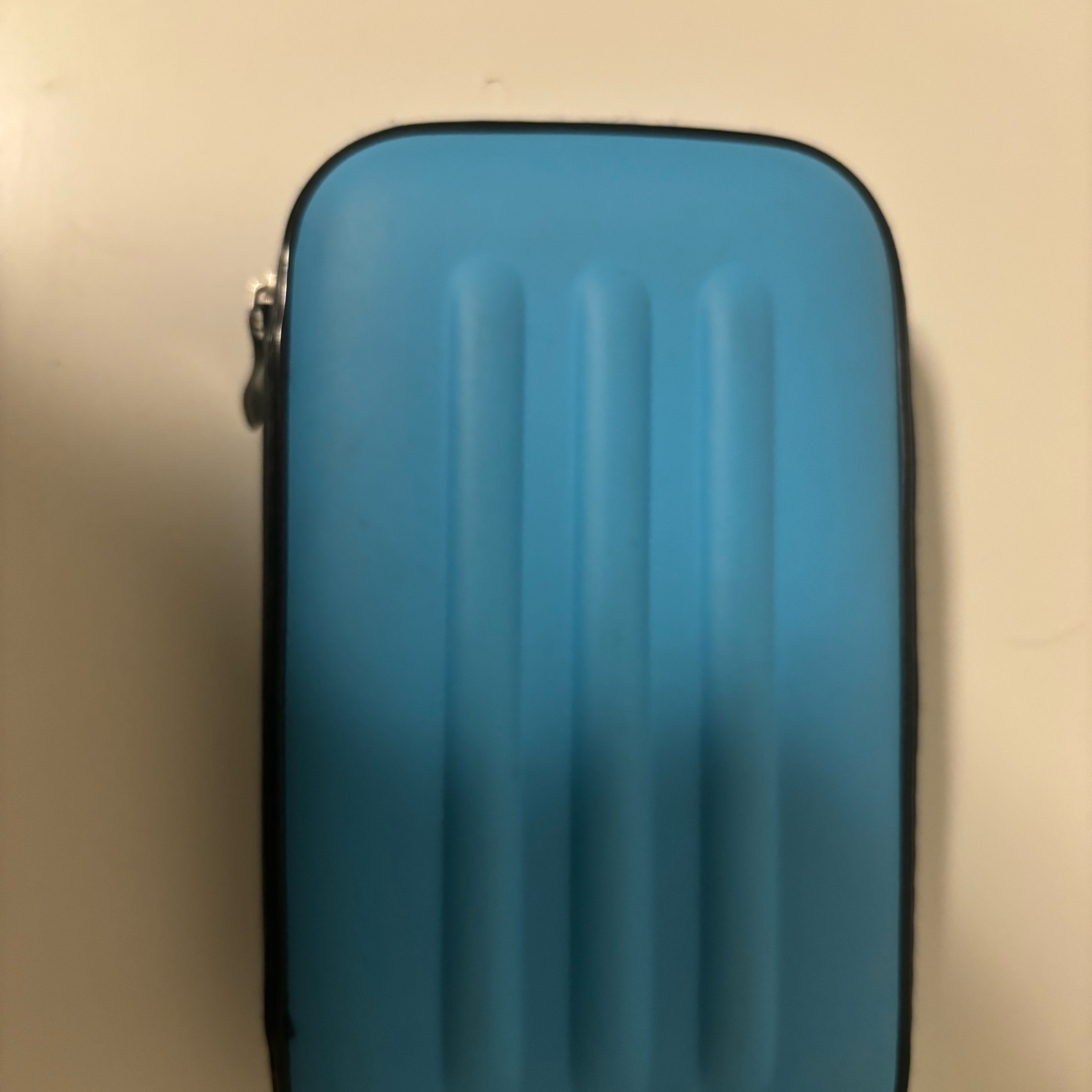 A zipper on a pencil case